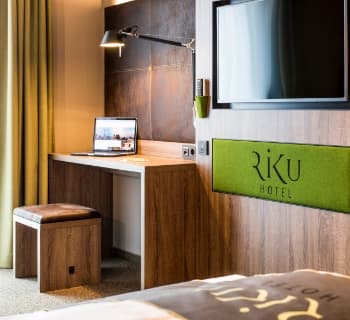 RiKu HOTEL Fernseher